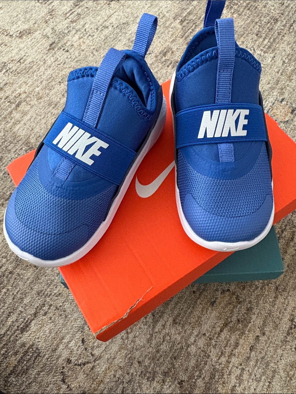 Nike Kids Slip-On Sneakers in Blue and White Size 8c